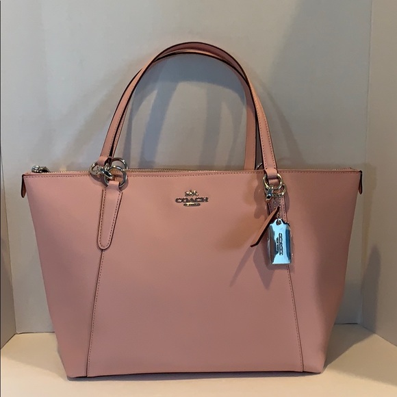Coach Handbags - NWT Coach Soulder Bag